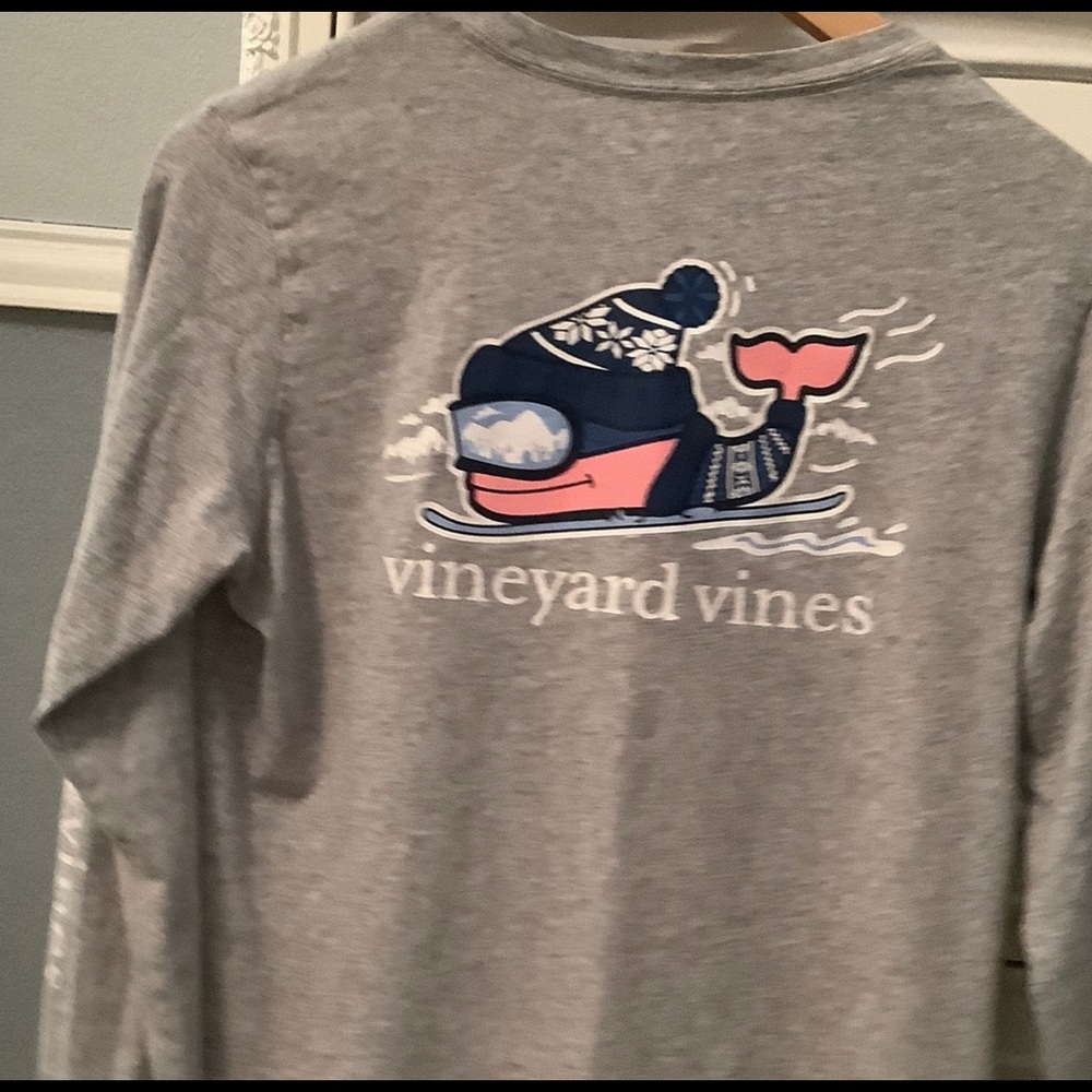 vineyard vines tee - Picture 3 of 3